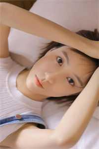 深夜出租车上的淫娃男男