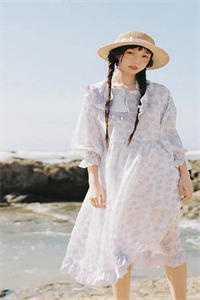 哆啦A梦规则怪谈哆啦A梦长出尖牙吃老鼠