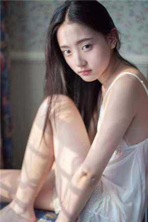 活在自己的世界里的人