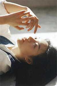 半阙残弦思华年