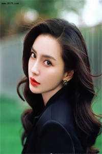 朝露待日晞的待