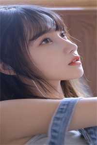 面对富豪父亲的苦苦挽留