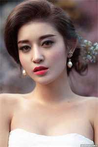 开到荼蘼花事了指的是贾宝玉身边的哪位丫鬟